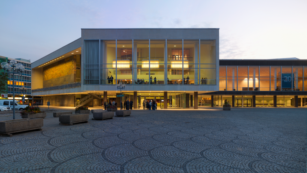 Aussenansicht des Theaters