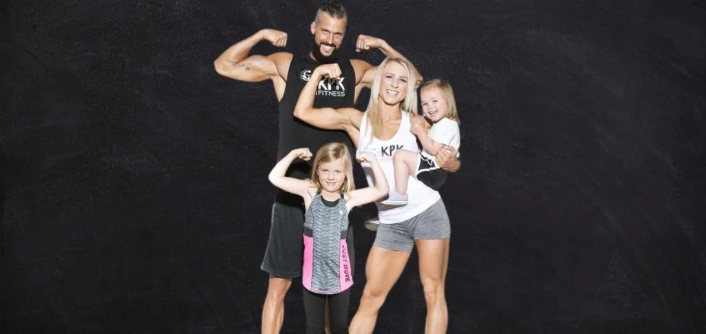 Kopie von COMPLETEFIT Main Logo mit Background jpg